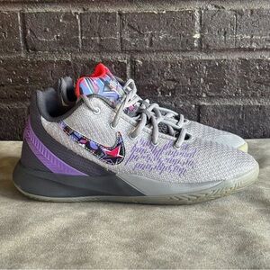 Nike Kyrie Flytrap Boys Sz 6Y Gray Purple Shoes Sneakers
